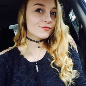 Meet your Posher, Courtney